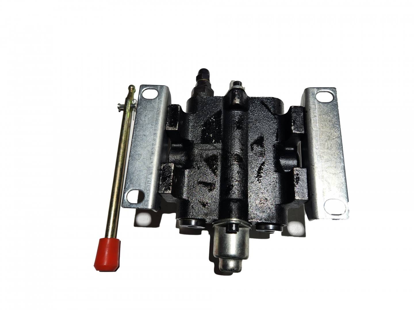 Distribuitor hidraulic plug